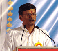 Dr. Durgesh Samant