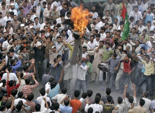 Kashmiri Separatists in anti-India protests
