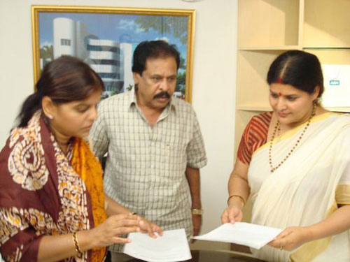 Mrs. Pournima Prabhu, HJS with Smt. Jayamala, President, KFCC