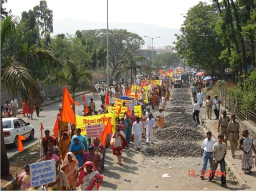  2. Thousands of Hindus participated in the Naamdindi