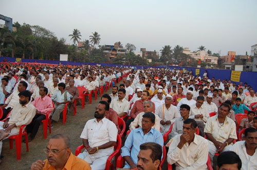 Dharmabhimani Hindus listening the Sabha.