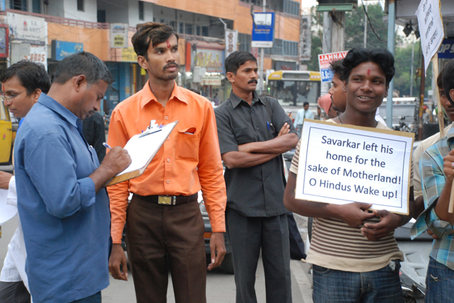 Singature Campaign about Veer Savarkar statue in France