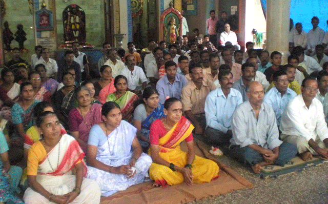 Devout Hindus present at the program