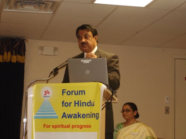 Dr. Babu Suseelan giving speech in Dharmasabha