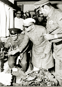 President FAKHRUDDIN ALI AHMED lighting a Kuthuvilakku in 1974