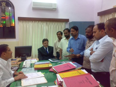 HJS members and Devout Hindus submitting Representation to Dy. Commissioner of Police