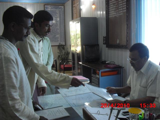 HJS members submitting memorandum to District Collector against 'Draupadi' Novel