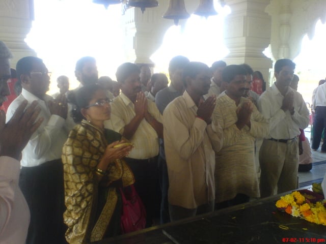 HJS members praying to Sri Badgeshwar to start propagation of Hindu Dharmajagruti Sabha
