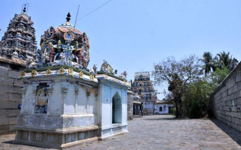 The temple at Panaiyapuram that has been marked for demolition to facilitate NH expansion