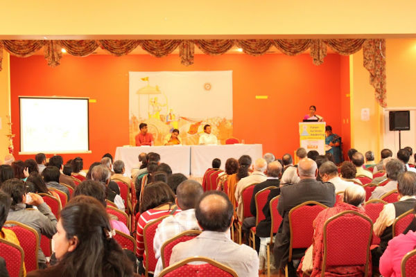 Bhavna Shinde speaking on Understanding,Living and Preserving Hinduism