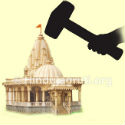 Tuljapur : Robbers attack priest and steal ornaments from temple