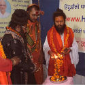 Saint Shri Balakdasji Maharaj inaugurates HJS exhibition in ‘Rajim Kumbh Mela’