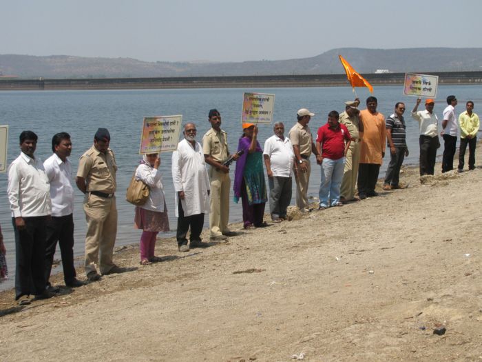 Activists of HJS, Sanatan Sanstha, Police, Village residents participated in the campaign