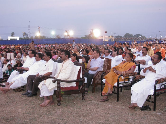 More than 5000 devout Hindus attended the mammoth Dharmasabha at Madkai, Goa