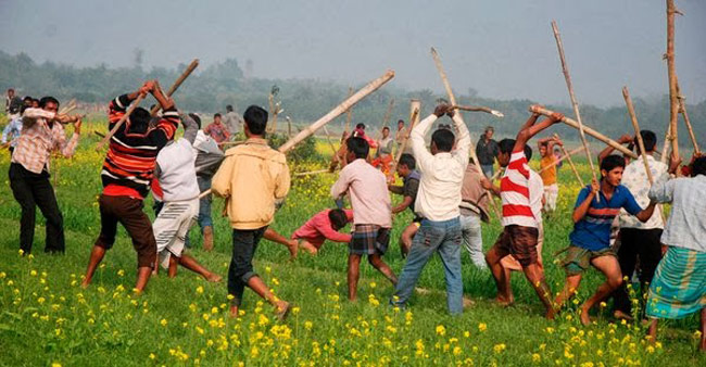 जमात सिबिर के लोगों ने हिंदुओं के गांवों पर हमला किया,...ये तस्वीर बांग्लादेश की चुनावी हिंसा की है