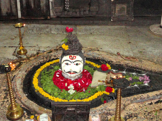 Trimbakeshwar-temple-sanctum-now-sought-leave-to-women-news-in-hindi-129605