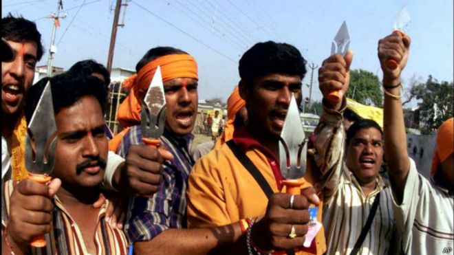 अयोध्या में, बजरंग दल का 'आत्मरक्षा कैंप'