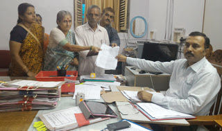 निवासी उपजिलाधिकारी श्री. वैभव नावडकर को ज्ञापन प्रस्तुत करते हुए हिंदुत्वनिष्ठ