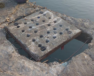 omkareshwar-ghat-duravastha1