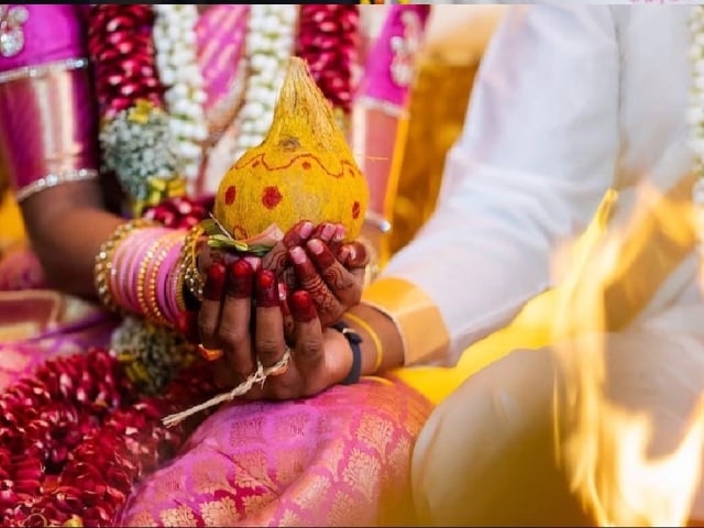 ‘बिना रिति-रिवाज के हिंदू विवाह मान्य नहीं: ये नाचने-गाने और खाने-पीने का इवेंट नहीं’ – सर्वोच्च न्यायालय