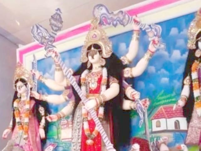 दुर्गादेवी के चेहरे को विद्रूप करने का छायाचित्र
