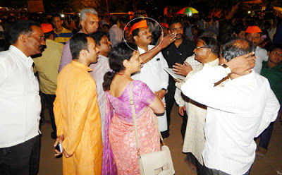 Sanatan seekers in idol-immersion drive, HJS volunteers and ‘Hindutvavadis’, MLA Shri. Rajesh Kshirsagar (in circle)