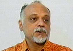 Shivaji Panikar- suspended Dean of </br>Faculty of Fine Arts