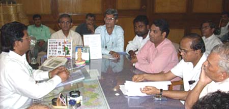 HJS members with Forest Minister Shri. Babanrao Pachpute HJS members with Forest Minister Shri. Babanrao Pachpute