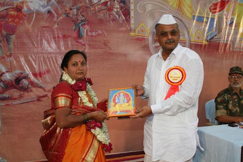 Felicitation of Mrs. Anita Bunage, Representative of Daily Sanatan Prabhat