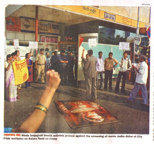Hindus protesting against Jodha Akbar in Maharashtra