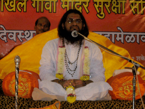 H. H. Brahmeshananda Swami of Padmanabha Sampradaya <br />from Tapobhumi, Kundai addressing in Meeting” title=”H. H. Brahmeshananda Swami of Padmanabha Sampradaya <br />from Tapobhumi, Kundai addressing in Meeting” /><br />
<br />H. H. Brahmeshananda Swami of Padmanabha Sampradaya <br />from Tapobhumi, Kundai addressing in Meeting
</div>
</td>
</tr>
</tbody>
</table>
<p></div>
<p><strong>Panaji (Goa): </strong>"Henceforth, damage to idols of Hindu deities will not be tolerated," was the serious warning given by &lsquo;Akhil Goa Mandir Suraksha Samiti (AGMSS)&rsquo; in a grand meeting held at Gomantak Maratha Samaj Hall. The meeting was held in view of the incidents of idol damage in different temples in Goa. In this state-level meeting, more than 1000 devout Hindus participated including office bearers of different pilgrimages, holy places, priests, devotees and staunch Hindus.&nbsp;&nbsp;&nbsp; <br />&nbsp;&nbsp;&nbsp;&nbsp; <br />H. H. Brahmeshananda Swami of Padmanabha Sampradaya from Tapobhumi, Kundai, Shri. Sudesh Naik, its treasurer, Shri. Sharadrao Dhole, Western India &lsquo;Dharma-jagaran&rsquo; chief of RSS, Prof. Anil Samant, Shri. Vinayak Chyari, security coordinator of AGMSS and Shri. Rajendra Welingkar, Dr. Pandurang Marathe, Sanatan seeker etc. shared the dais.&nbsp;&nbsp;&nbsp; </p>
<p>The meeting started with recitation of <a href=