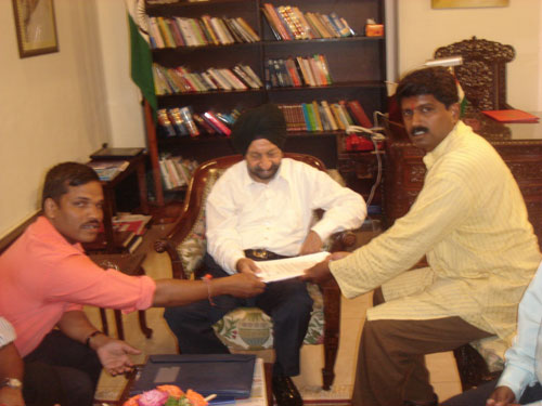 Members of Akhil Goa Mandir Suraksha Samiti with Shri. Siddhu, The Governor of Goa