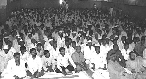 Devout Hindus present for Hindu Dharmajagruti Sabha at Akkalkot, Maharashtra