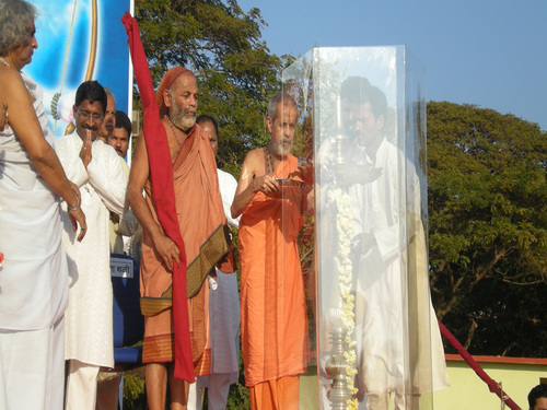Mahasammelan was inaugurated by lighting Samai by Saints