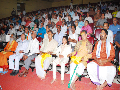 Devout Hindus present for Hindu Dharmajagruti Sabha