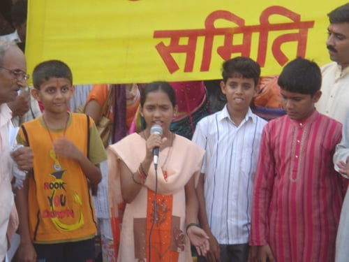School children also participated in the agitation