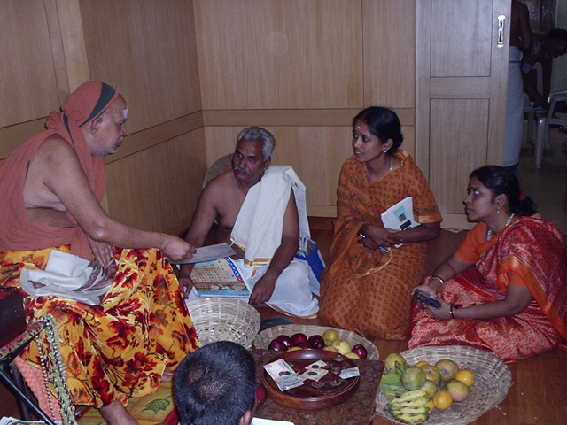 HJS members meet Sree Shankaracharya - 3 HJS members meet Sree Shankaracharya - 3