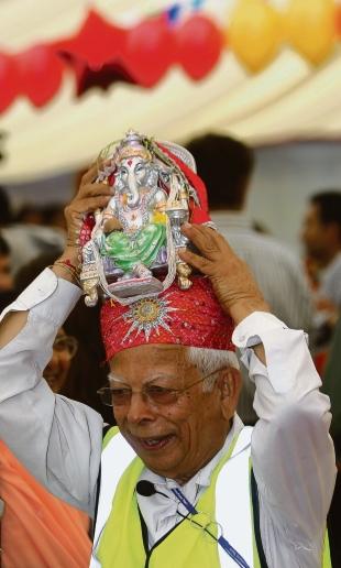 Thousands turn out for Hindu Festival at Shoebury East Beach Thousands turn out for Hindu Festival at Shoebury East Beach