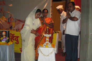 Inauguration of Hindu Dharmajagruti Sabha by lighting Samai by the dignitaries