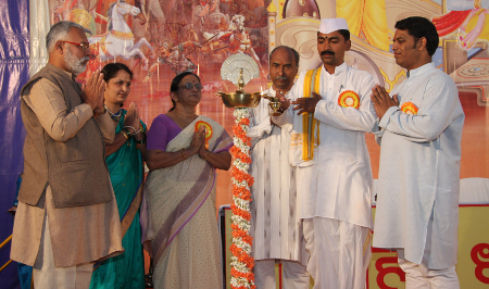 Inauguration of Hindu Dharmajagruti Sabha by lighting Samai as per Hindu tradition