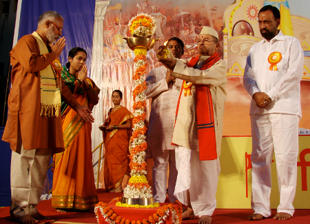 Inauguration of Hindu Dharmajagruti Sabha by lighting Samai