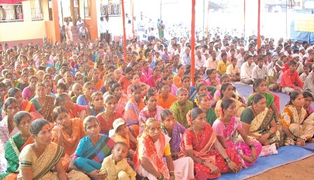 Devout Hindus present for Hindu Dharmajagruti Sabha