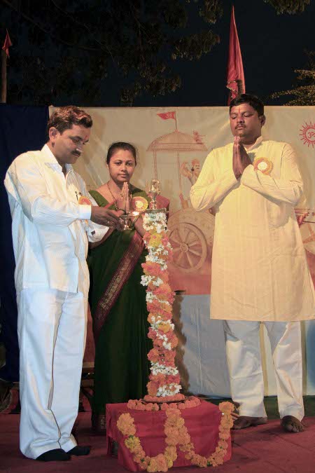 Inauguration of Hindu Dharmajagruti Sabha by lighting Samai (An oil lamp)