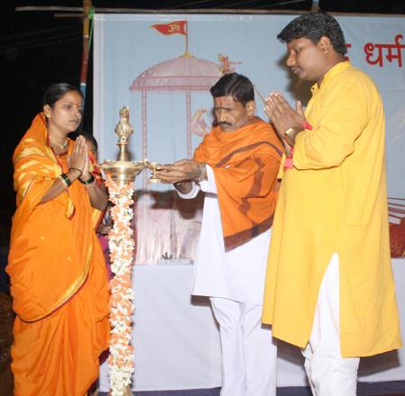 Inauguration of Hindu Dharmajagruti Sabha by lighting Samai (An oil lamp)