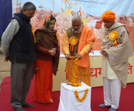 Inauguration of Hindu Dharmajagruti Sabha by lighting Samai (An oil lamp)