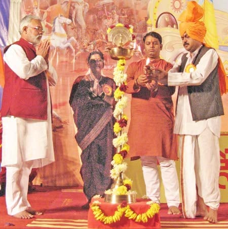 Inauguration of Hindu Dharmajagruti Sabha by lighting a Samai (An oil lamp)