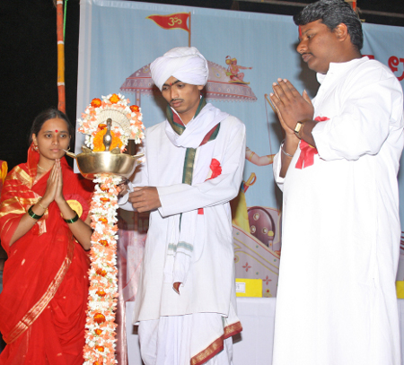 Inauguration of Hindu Dharmajagruti Sabha by lighting a Samai (An oil lamp)