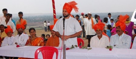 Mr. Sadashiv Dhond addressing to devout Hindus present for Dharmajagruti Sabha