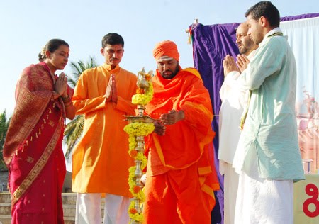 Inauguration of Hindu Dharmajagruti Sabha by lighting a Samai (an oil lamp)