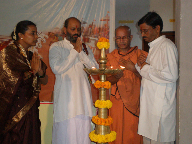 Inauguration of Hindu Dharmajagruti Sabha by lighting a Samai (an oil lamp)